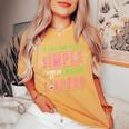 Je Suis Une Fille Simple J'aime La Chasse Et L'apéro Humour T-shirt oversize confortable pour femme Mustard