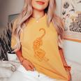 Tigre Illustration Chasse Animal Félin Homme Cadeau T-shirt oversize confortable pour femme Mustard