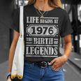 48 Year Old Life Begins 1976 Nascita Delle Leggende 48 ° Compleanno Maglietta Regalos para ella