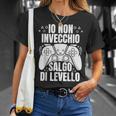 Birthday Compleanno Io Non Invecchio Salgo Di Livello Maglietta Regalos para ella