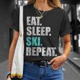 Eat Sleep Ski Repeat T-Shirt Geschenke für Sie