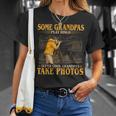 Herren Coole Opas Nehmen Sie Fotos Goldener Eleganter Stil T-Shirt Geschenke für Sie