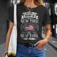 Ich Lebe Nicht In New York Aber New York Lebt In Mir T-Shirt Geschenke für Sie