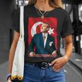 Mustafa Kemal Atatürk And Flag T-Shirt Geschenke für Sie