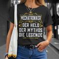 Schrauber Held Mythos Legende Mechatroniker T-Shirt Geschenke für Sie