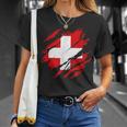 With Swiss Flag Of Switzerland T-Shirt Geschenke für Sie