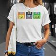 Diskette Floppy Retro Nerd Gamer Pixel T-Shirt Geschenke für Sie