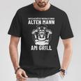 Grillen Unterschatze Niemal Ein Alten Mann Mit Grill S T-Shirt Lustige Geschenke