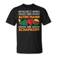 Unterschätze Niemals Einen Alten Mann Beim Schafkopf T-Shirt