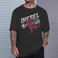 Donna Diesel Pulcino Camionista Autostrada Camion Conducente Asfalto Cowboy Maglietta Regalos para él
