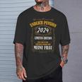 Endlich Pension 2024 Beamter Nur Noch Ein Chef Meine Frau T-Shirt Geschenke für Ihn