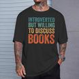 Introverted But Willing To Discuss Books Nerdintage Style Maglietta Regalos para él