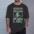 Unterschätze Niemals Alten Mann Mit Ebike Bicycle Cyclist T-Shirt Geschenke für Ihn