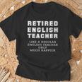 Divertido Regalo De Jubilación Para Profesores De Inglés Jubilados Solo Más Feliz Camiseta unisex Regalos para ancianos