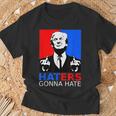 Donald Trump Dedo Medio Arte De La Sátira Trump Regalo Camiseta unisex Regalos para ancianos