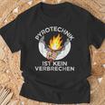 Football Fan Saying Pyrotechnik Ist Keinerbrech T-Shirt Geschenke für alte Männer