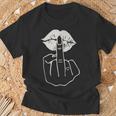 Kiss Finger Middle Finger Sign And Women's T-Shirt Geschenke für alte Männer