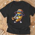 Musizierende Banana Mit Trumpet T-Shirt Geschenke für alte Männer