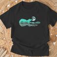 Noche Lago Guitarra Eléctrica Reflejos Amante De La Guitarra Camiseta unisex Regalos para ancianos