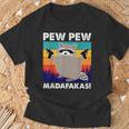 Pew Pew Madafakas Crazy Mapache Gun Regalos Divertidos Camiseta unisex Regalos para ancianos