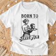 Are Born To Serve Retro Girls T-Shirt Geschenke für alte Männer