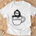 Faultier Und Kaffee Sloffee Lustig Witze Sarkastisch T-Shirt Geschenke für alte Männer