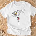 Ladybird On Daisy Blue T-Shirt Geschenke für alte Männer