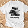 I Love History Pila De Libros Y Letras Negras Camiseta unisex Regalos para ancianos