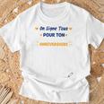 On Signe Tous Pour Ton Anniversaire Idée Souvenir Anniv T-Shirt Cadeaux pour les vieillards