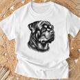 Stolzer Rottweiler Kopf Im Zeichenstil Auf Brust T-Shirt Geschenke für alte Männer