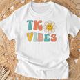 Tk Vibes Back To School Tk Team Tk Teacher & Kid Retro Daisy T-Shirt Gifts for Old Men