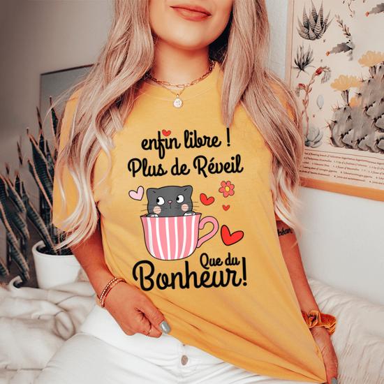 T-shirt Humour Départ Retraite Femme 2026 - Message "La Légende Prend Sa Retraite" - Col En V
