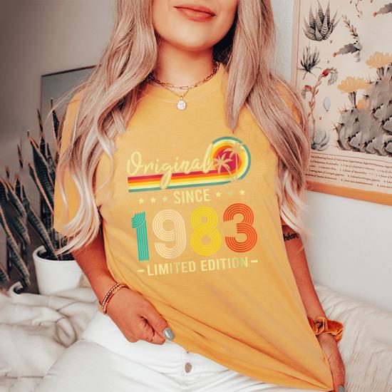 T-shirt 42e Anniversaire "Légende Depuis Décembre 1983" - Col V, Coupe Classique - Cadeau Personnalisé