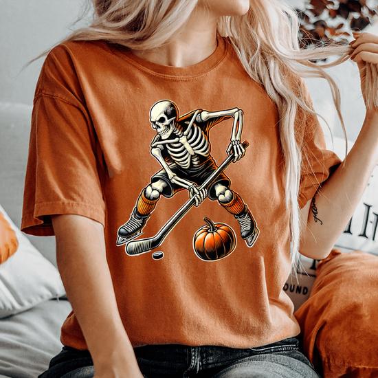 Skeleton Playing Ice Hockey Halloween Costume Boys Girls Women s Oversized Comfort T Shirt Seseable CA